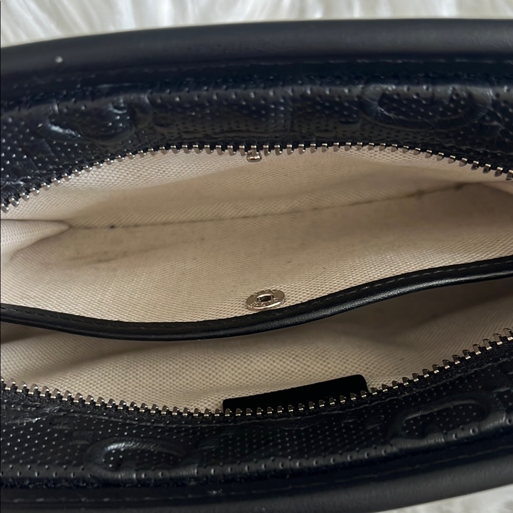 Gucci Black Embossed Shoulder Bag - Picture 7 of 7